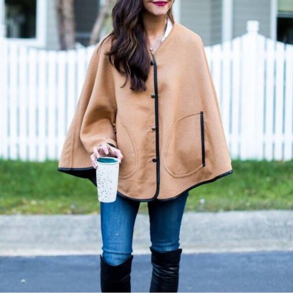 NWT (Small Flaw) J McLaughlin $345 Camel / Gray Wool Reversible Sawyer Cape XS-S - Picture 3 of 16